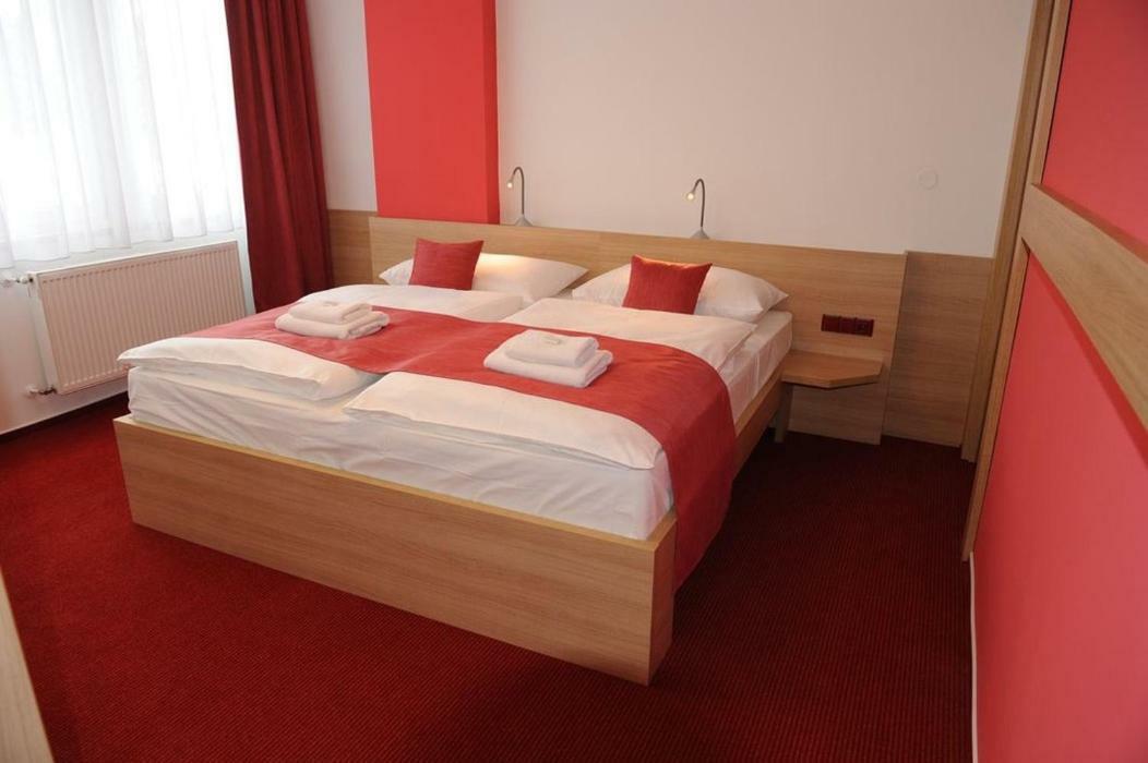 Hotel Uno Ústí nad Orlicí Dış mekan fotoğraf