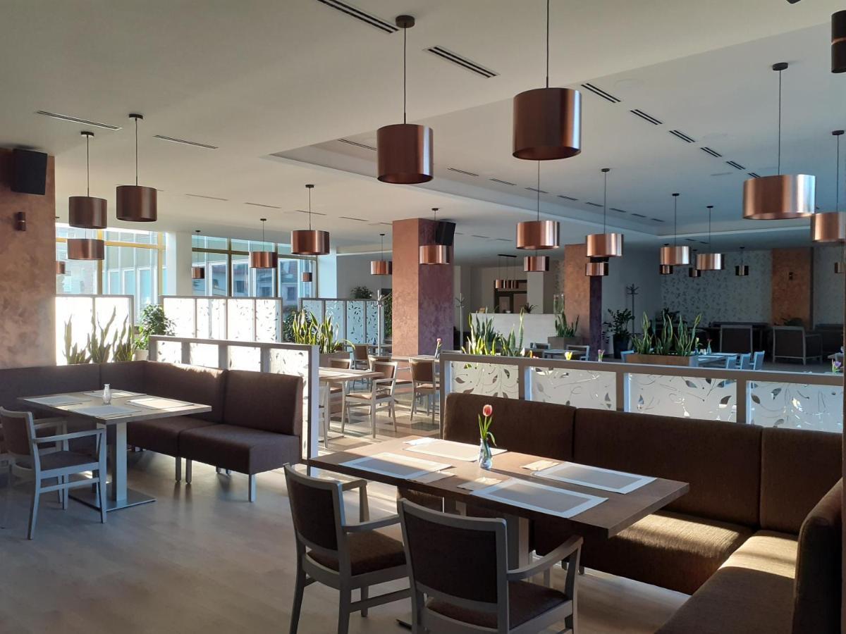 Hotel Uno Ústí nad Orlicí Dış mekan fotoğraf